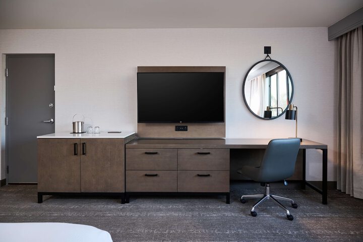Room 48 of 94