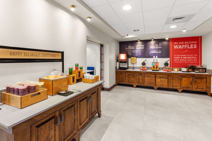 Hampton Inn & Suites Fairbanks