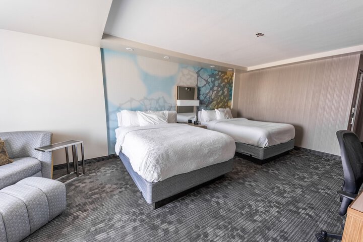 Room 15 of 33