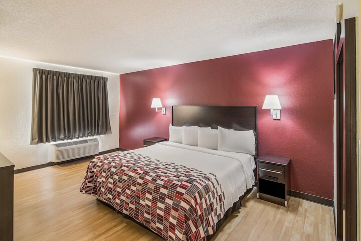 Red Roof Inn & Suites Pensacola East - Milton