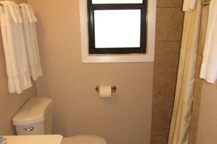 Room 16 of 32