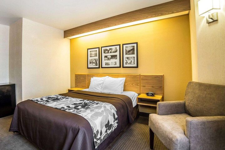 Room 14 of 26