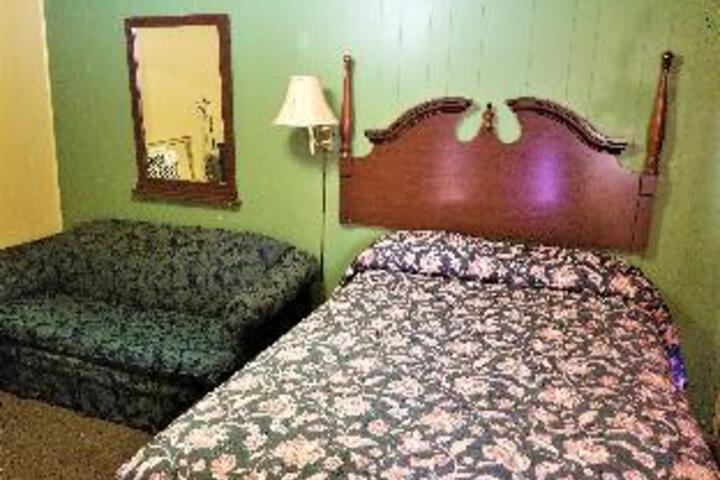 Budget Inn