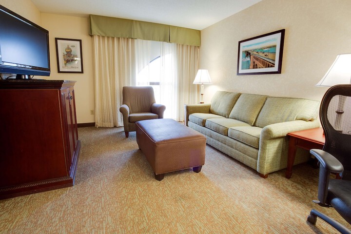 Room 27 of 61