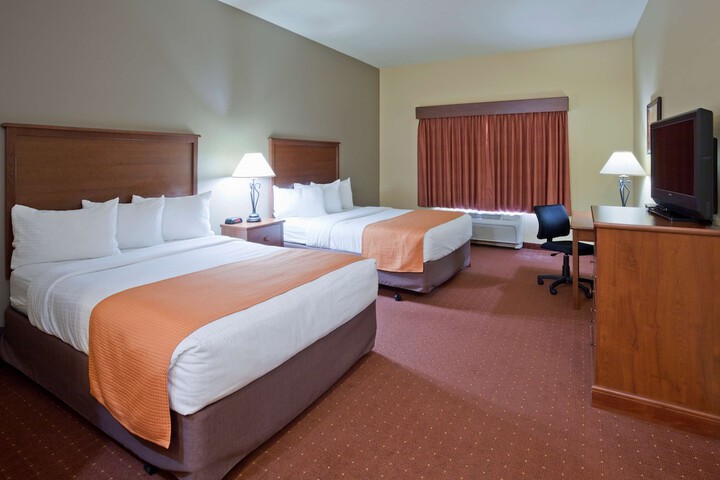 Room 53 of 126