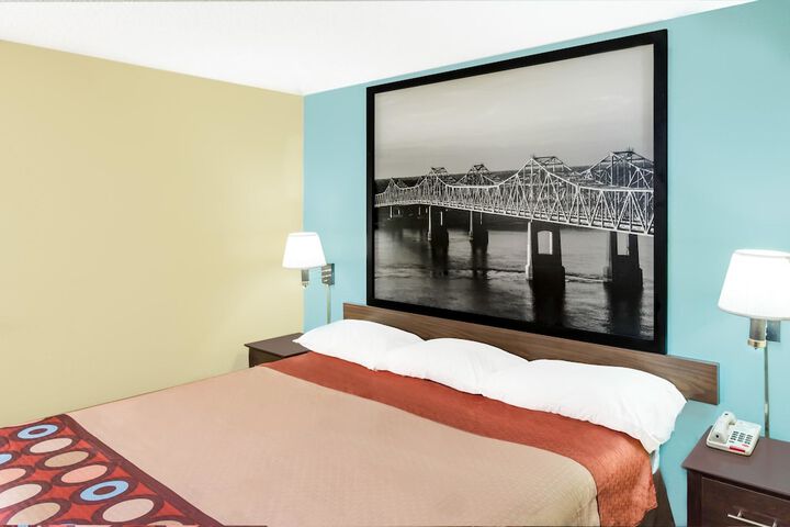Room 16 of 34