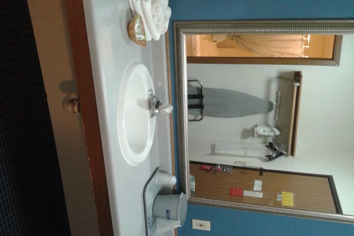 Room 15 of 18