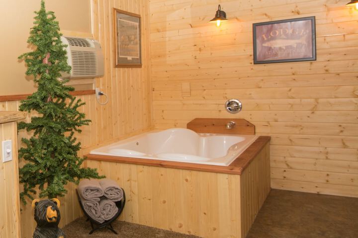 Upper Canyon Inn & Cabins