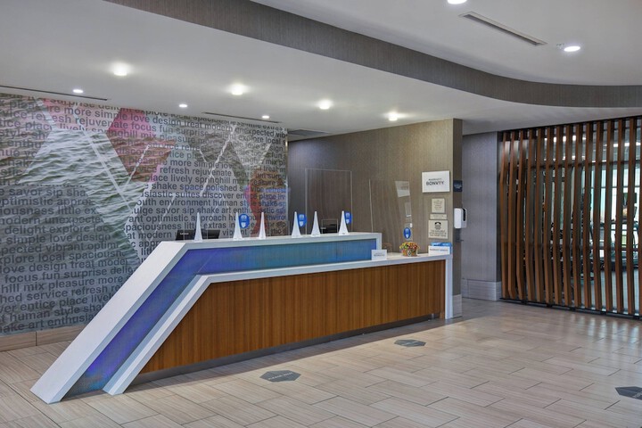 Hotel Interior 10 of 34