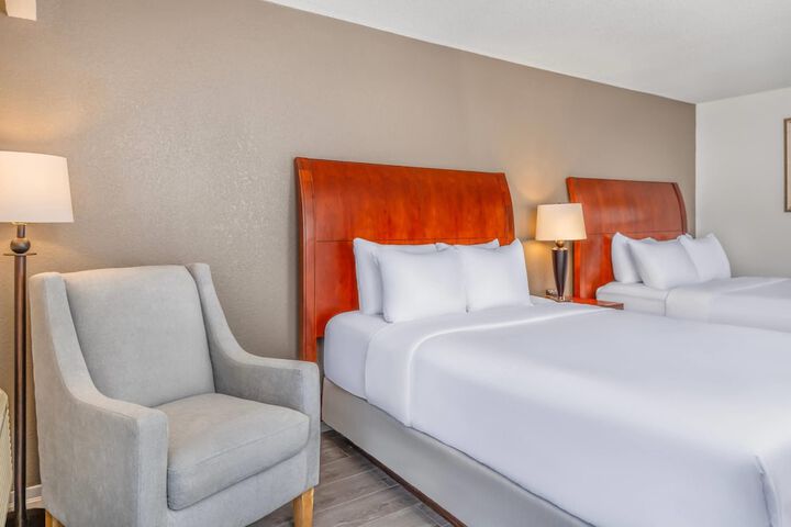 Comfort Inn & Suites Thousand Islands Harbour District