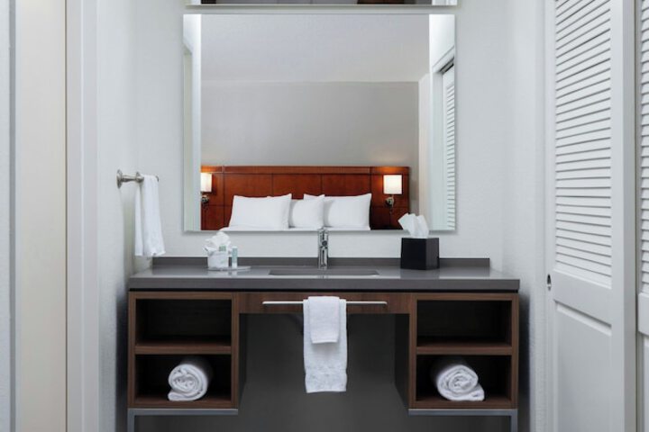 Courtyard by Marriott Wichita at Old Town
