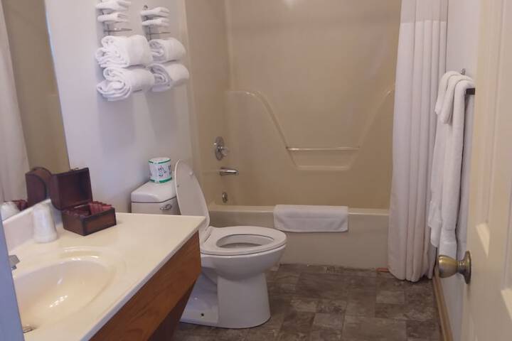Room 10 of 48