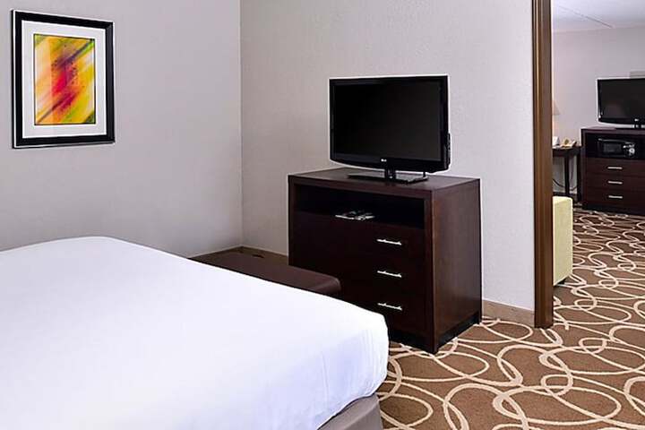 Elimwood Hotel a Ramada by Wyndham