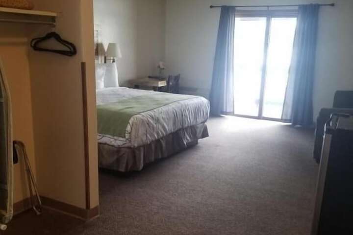 Room 8 of 35