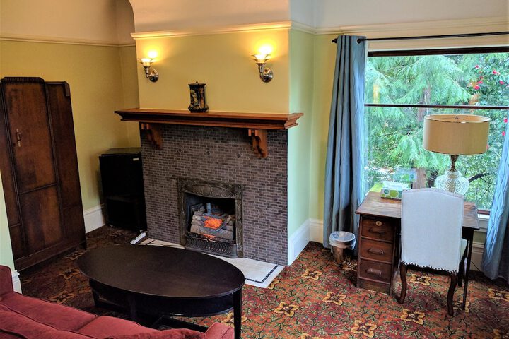Room 30 of 50