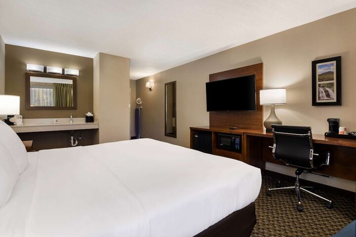 Room 15 of 31