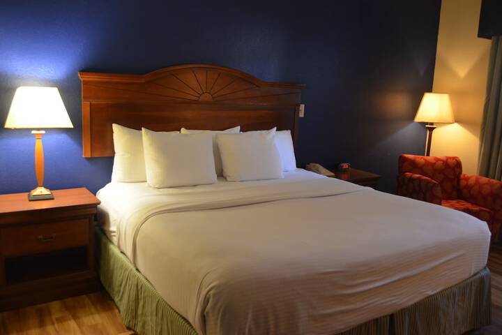 Room 10 of 24