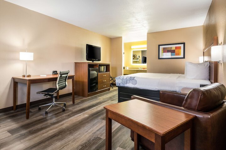Room 20 of 28