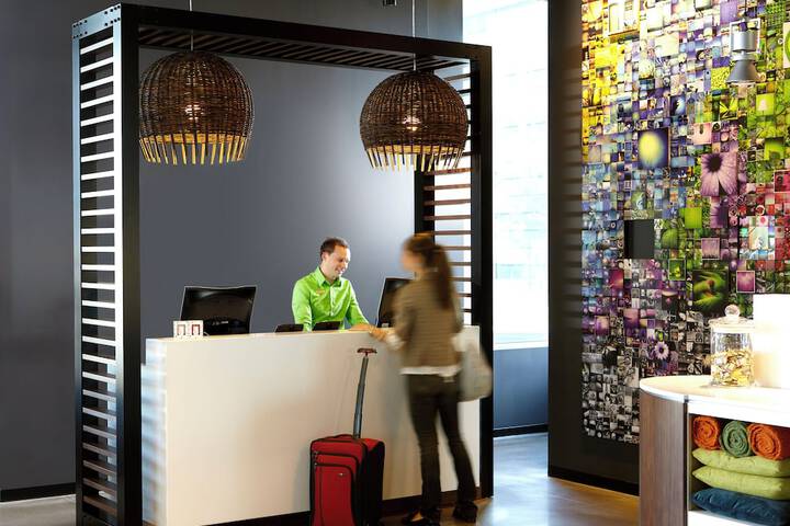Alt Hotel Toronto Airport