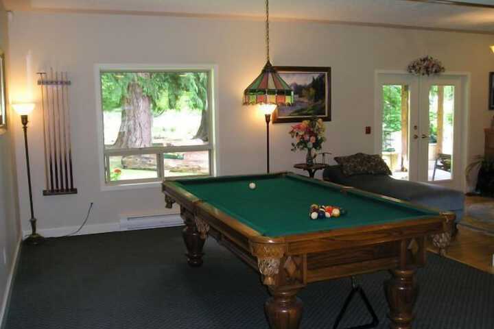 Cedar Wood Lodge B & B