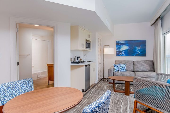 Room 128 of 187