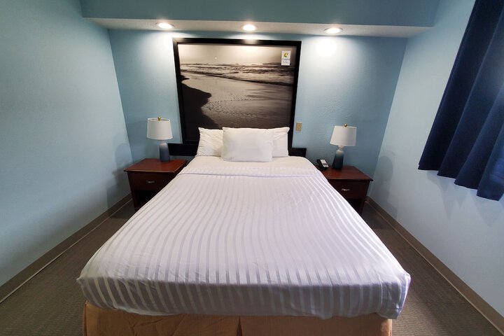Room 16 of 30