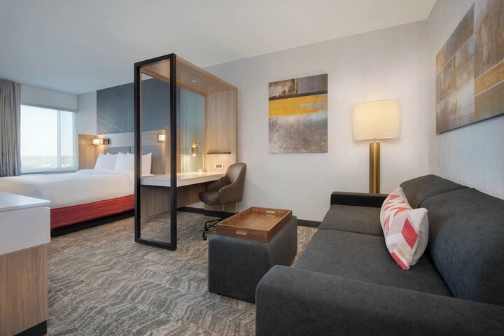 Room 13 of 27