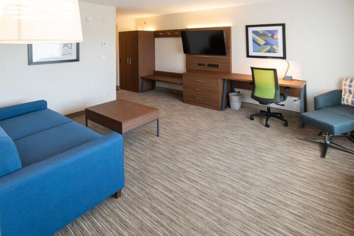 Room 26 of 61