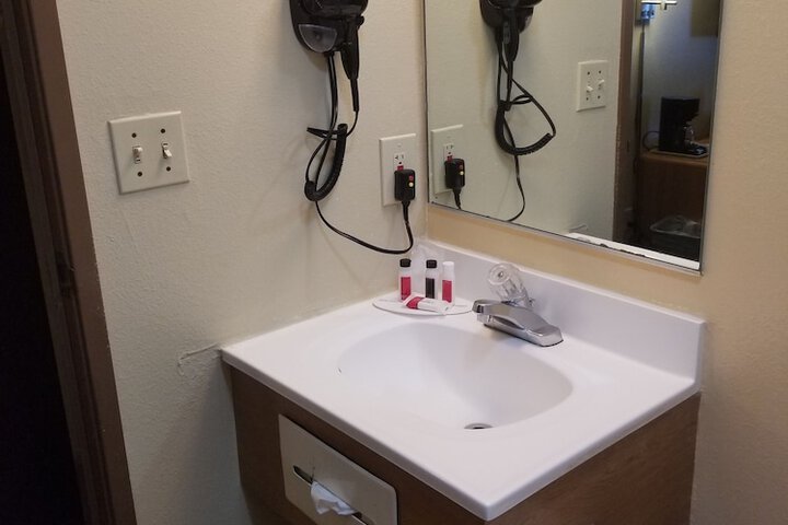Room 18 of 25