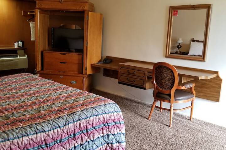 Room 8 of 14