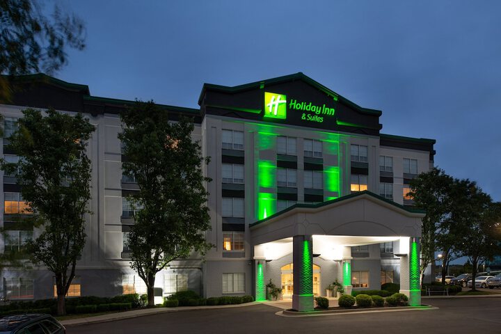 Hotel 3 of 72