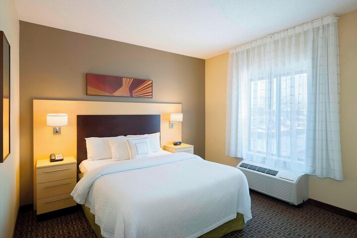 Room 20 of 38