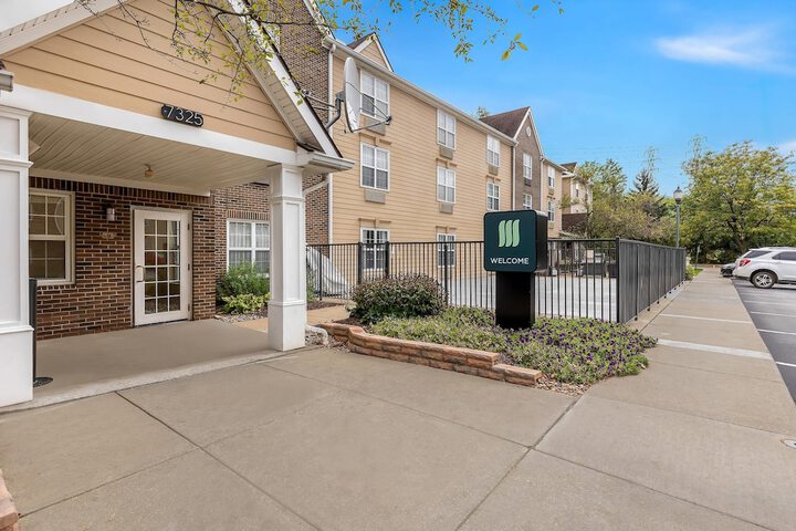 MainStay Suites Middleburg Heights Cleveland Airport