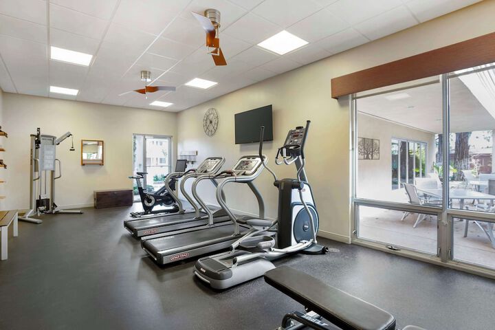 Best Western Plus Black Oak