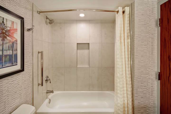 Embassy Suites by Hilton Omaha Downtown Old Market