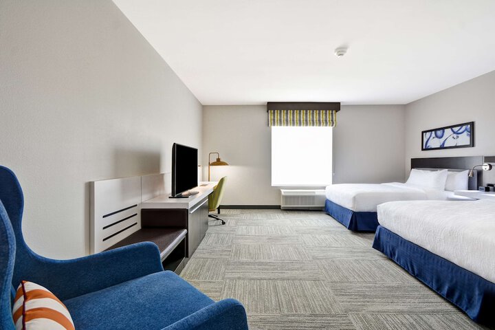 Room 13 of 33