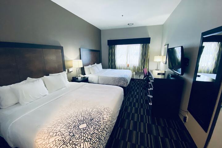 Room 27 of 37
