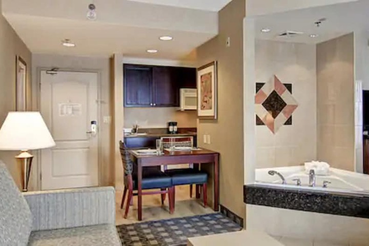 Homewood Suites by Hilton Toronto Oakville