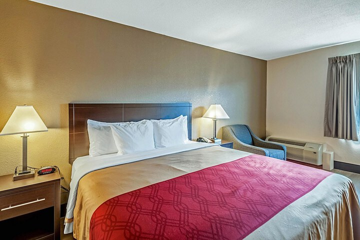 Room 14 of 26