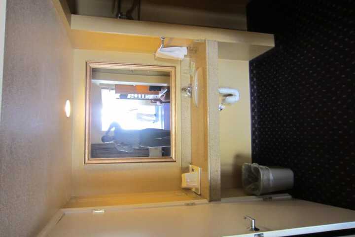 Room 16 of 21