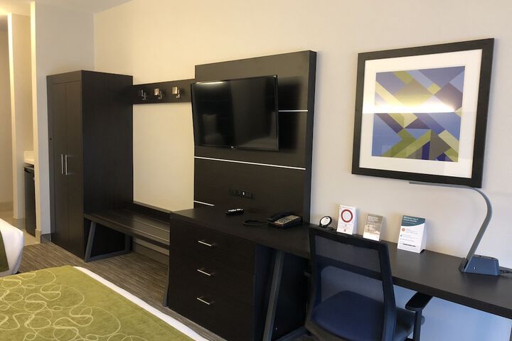 Holiday Inn Express & Suites Hood River by IHG