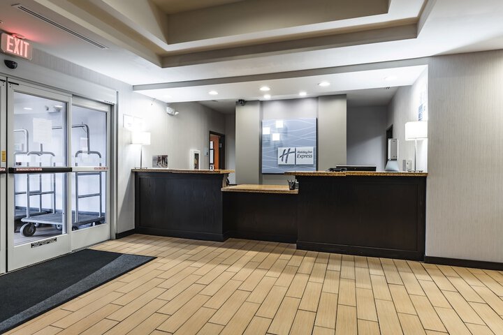 Hotel 2 of 82