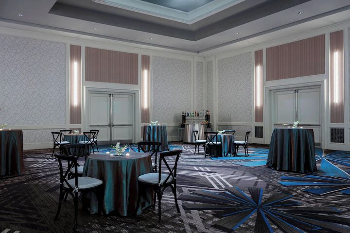 Ballroom/Hall 72 of 79