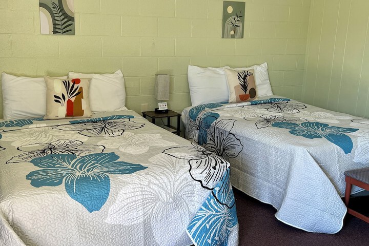 Midtown Inn & Suites