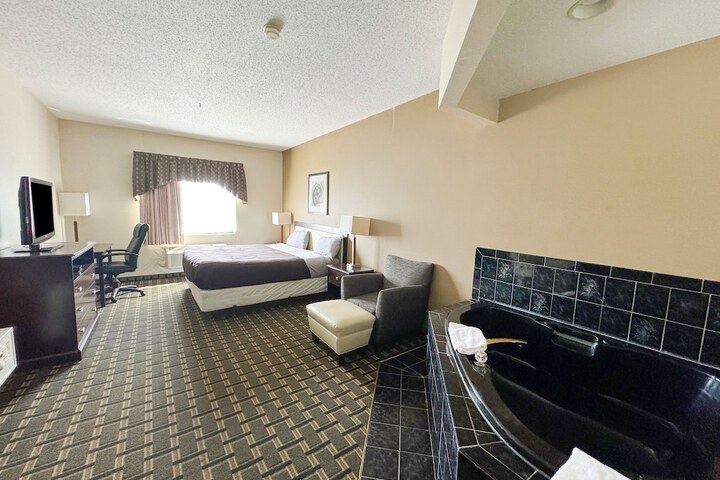 FairBridge Inn & Suites Batavia - Darien Amusement Park