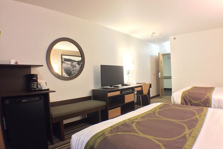 Room 32 of 43