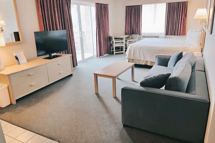 Room 13 of 22