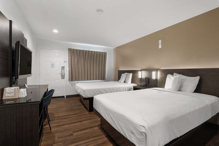 Room 12 of 23