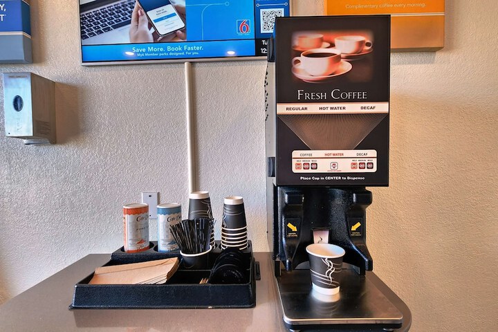 Breakfast/Coffee Service 31 of 31