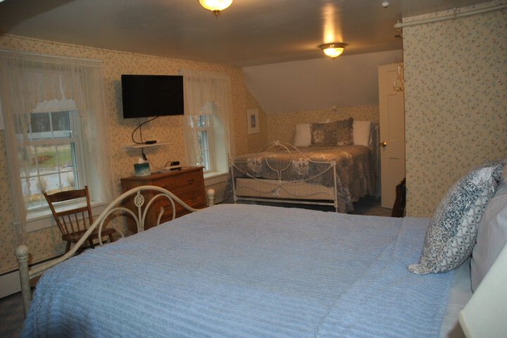 Room 49 of 70
